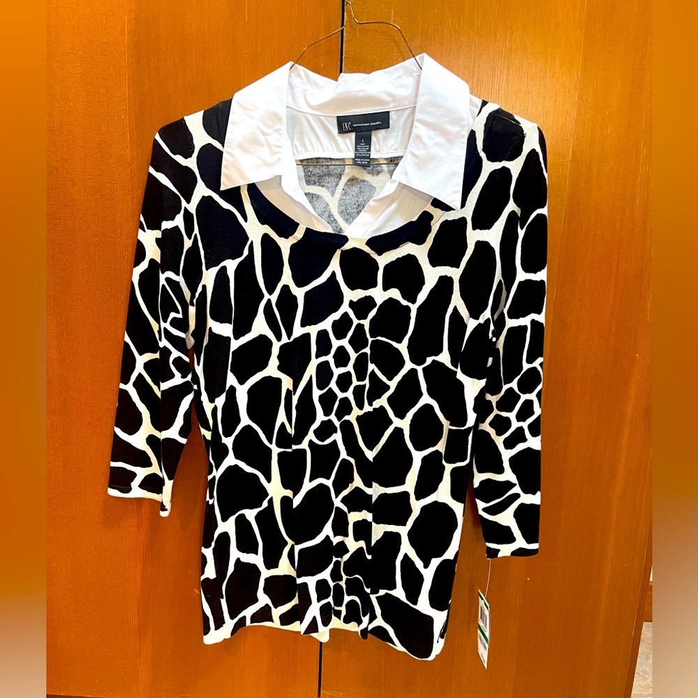 INC Women’s Sweater Large NWT